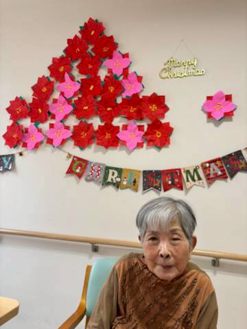 手作りツリーの前で🎄